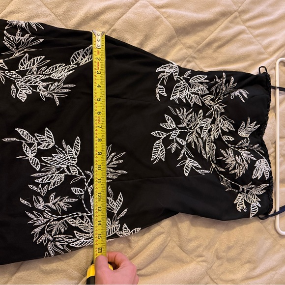 Black and White Black Tie Gown - Picture 9 of 9